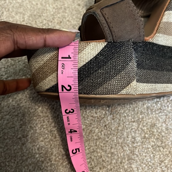 Wedge Sandals - Picture 2 of 5